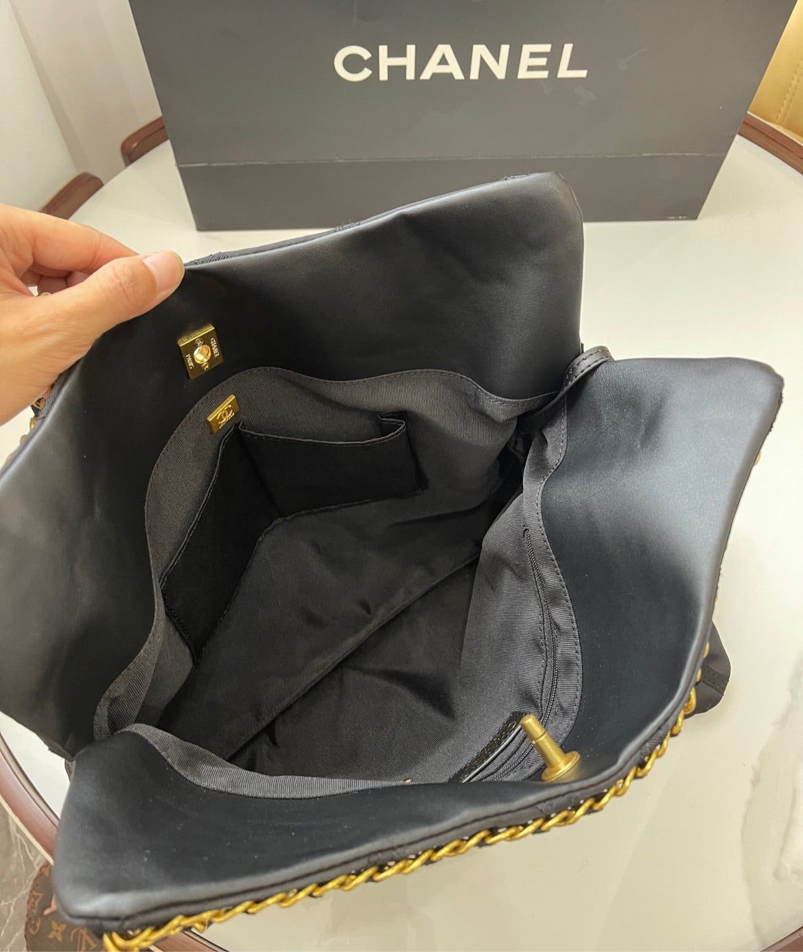 Chanel new woman handbag