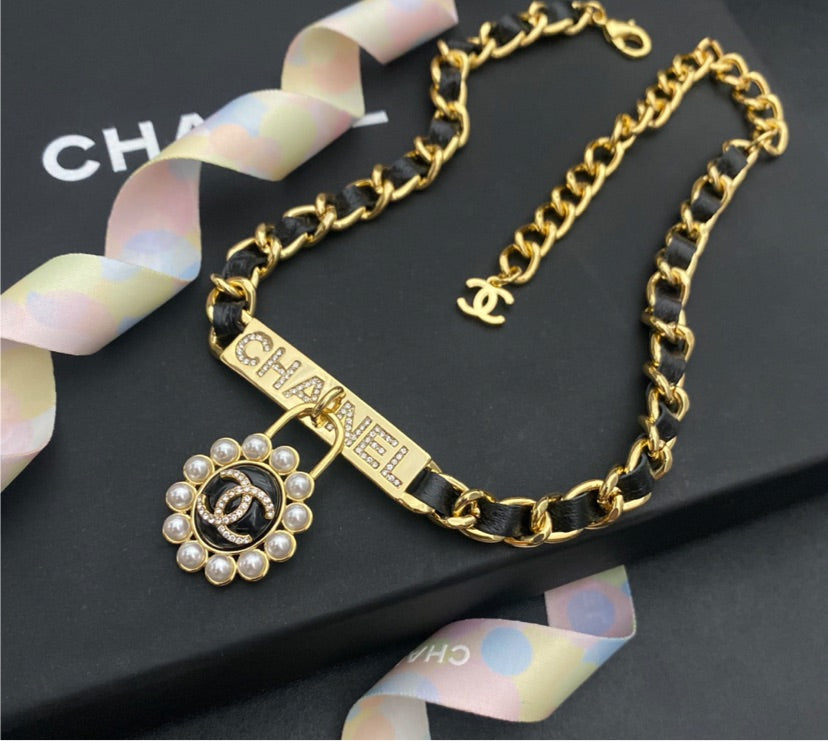 Chanel  woman necklace