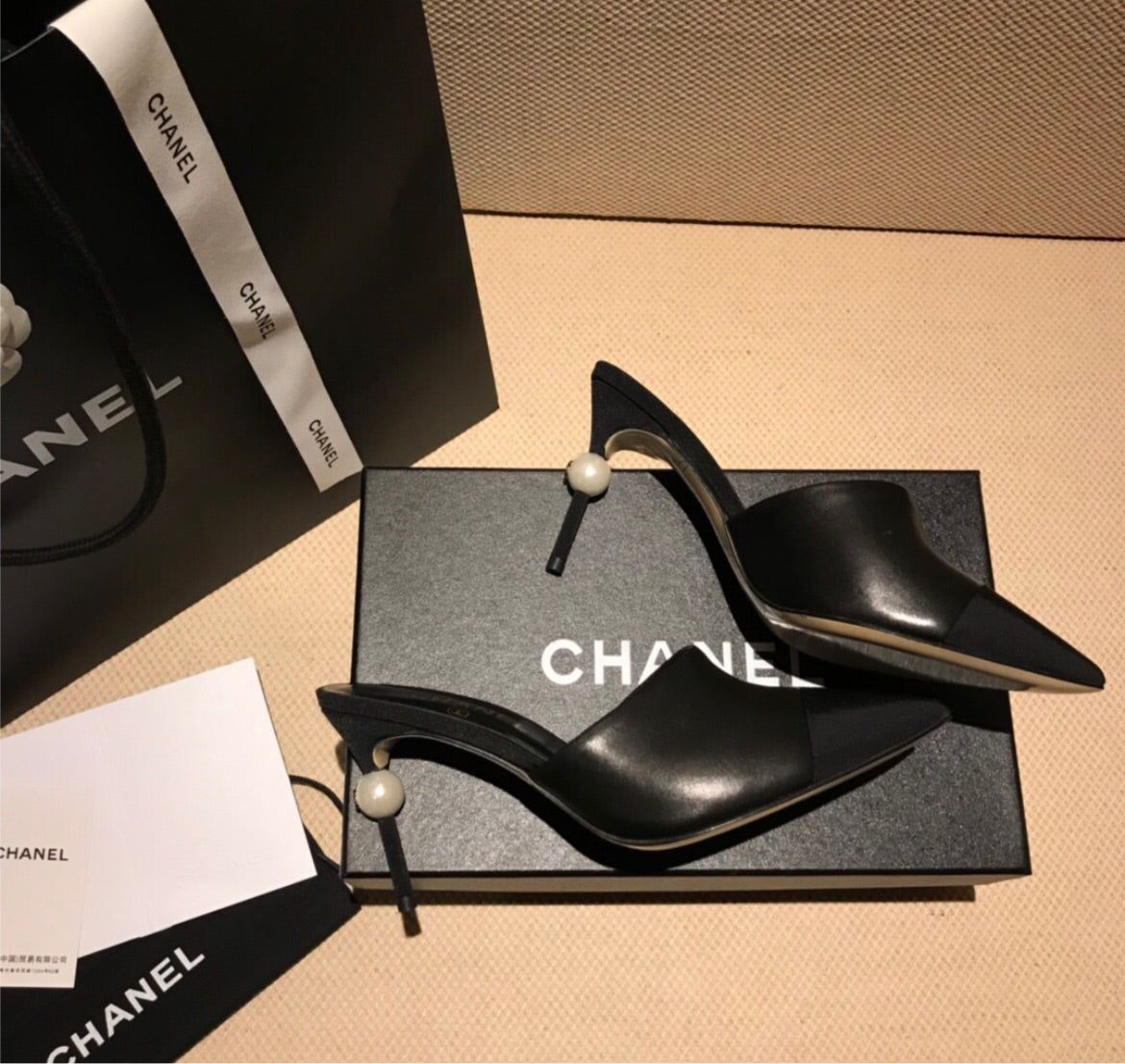 Black leather Chanel  shoes