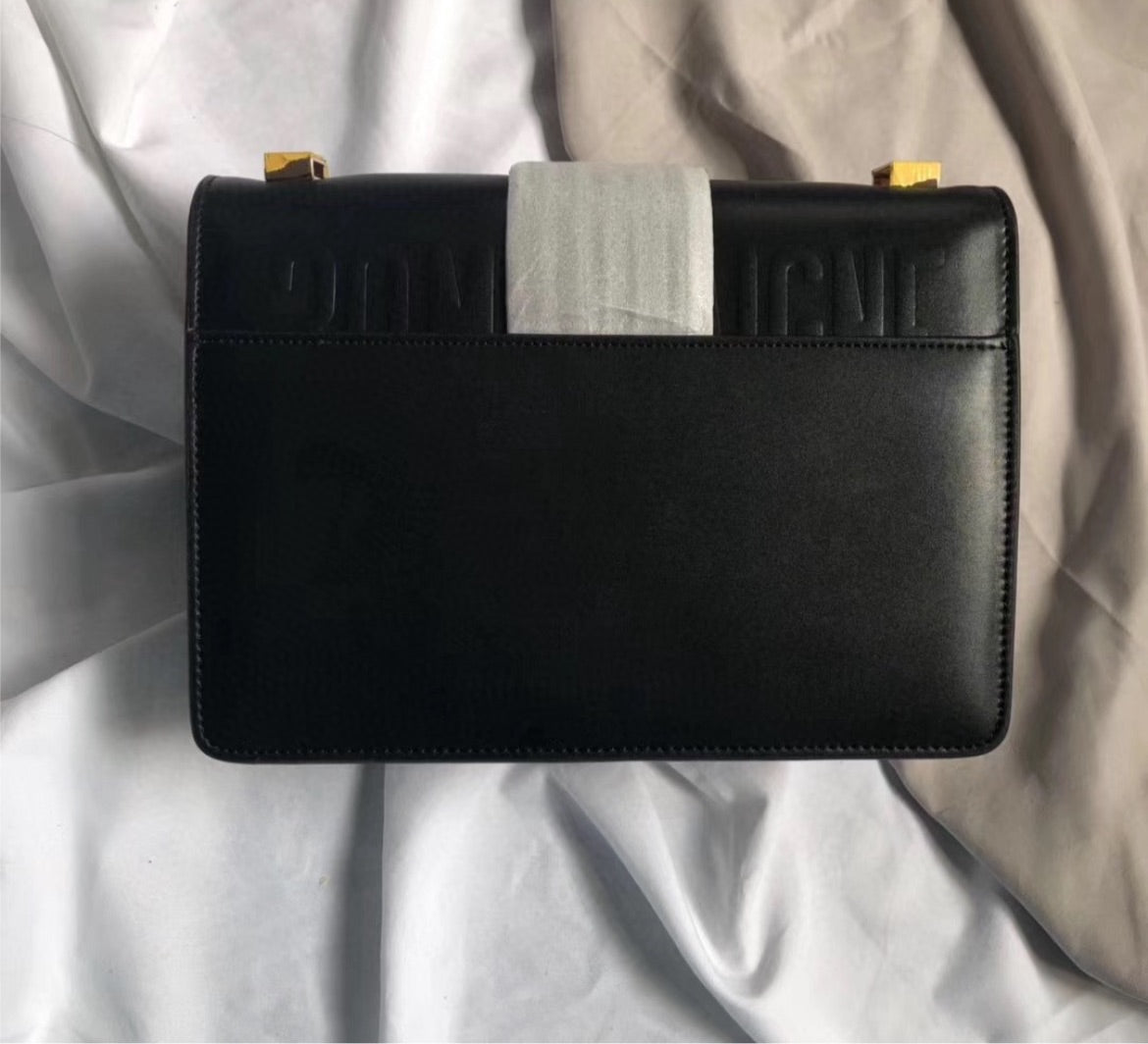 Dior woman shoulder handbag