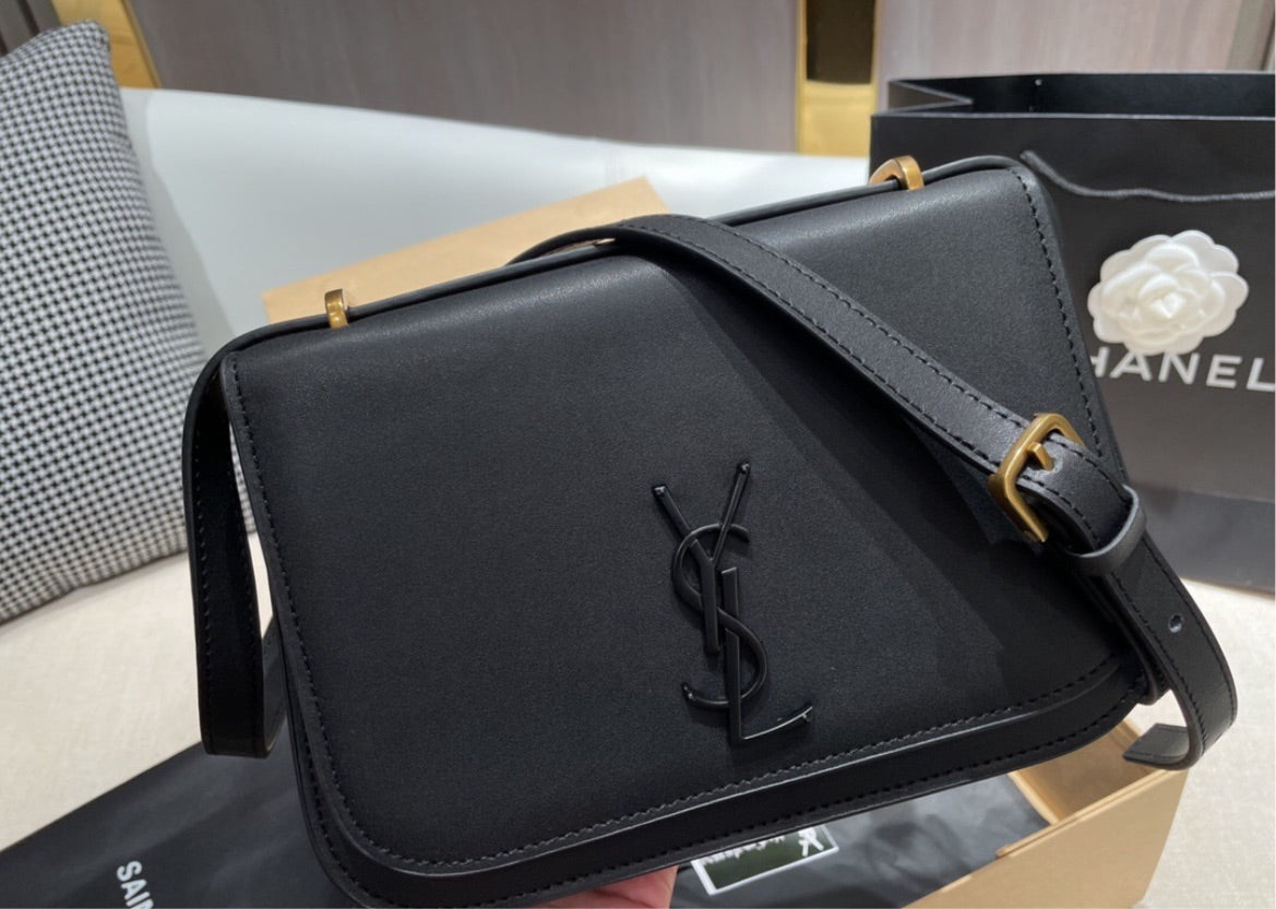 Black out YSL shoulder handbag