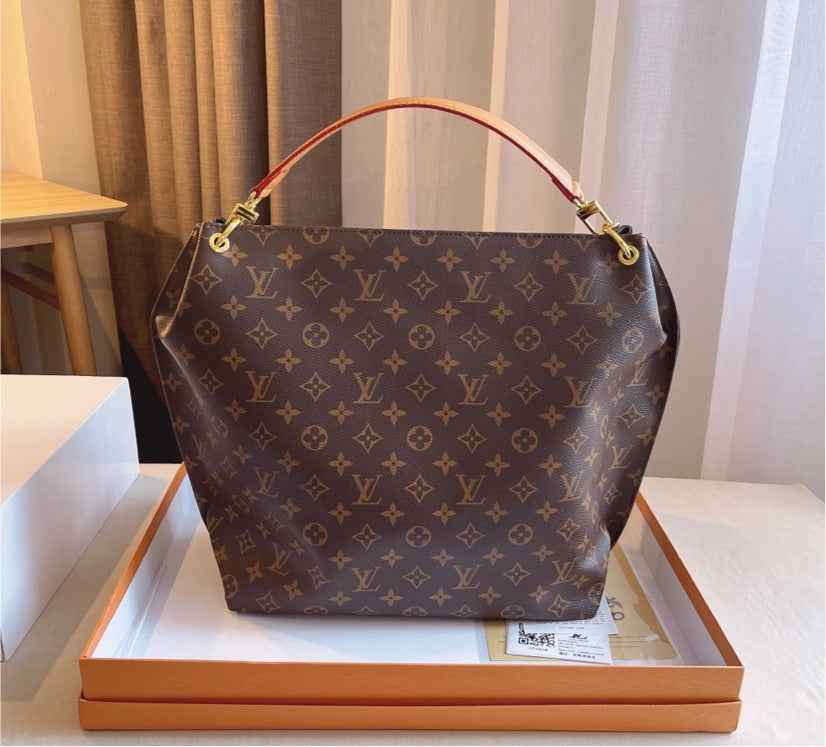 Brown leather large handbag