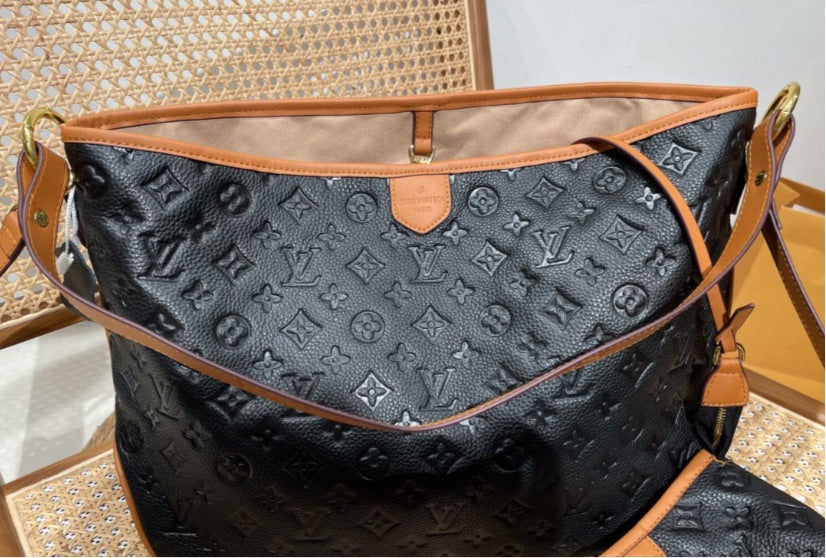 New LV large shoulder bag