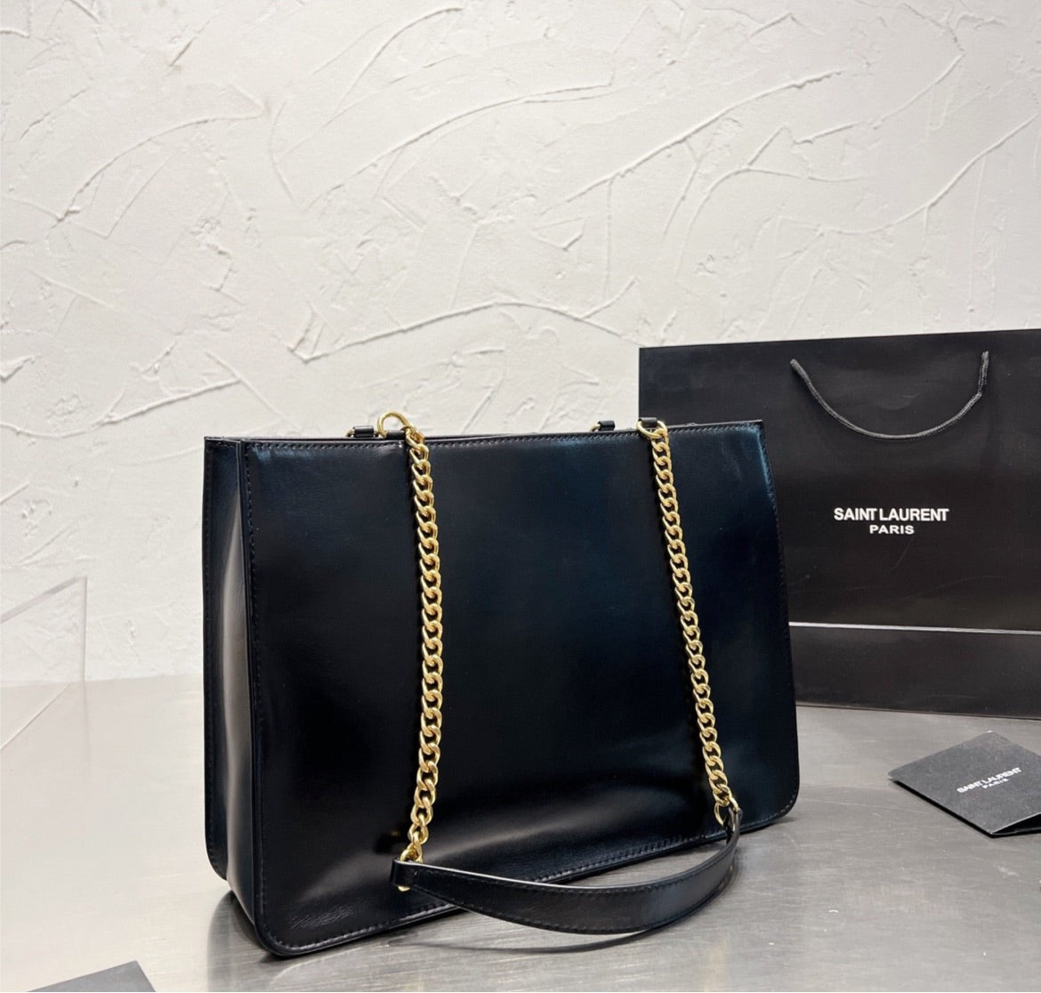 New woman Saint Laurent shoulder bag