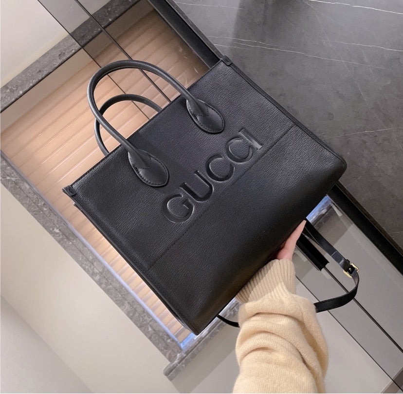 Large Black woman Gucci Handbag