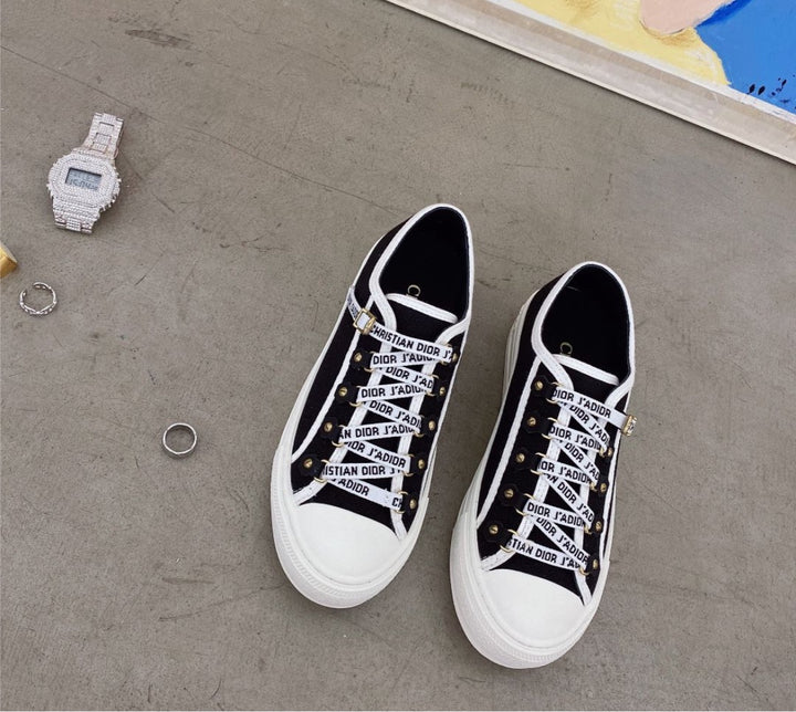 New woman Dior sneaker