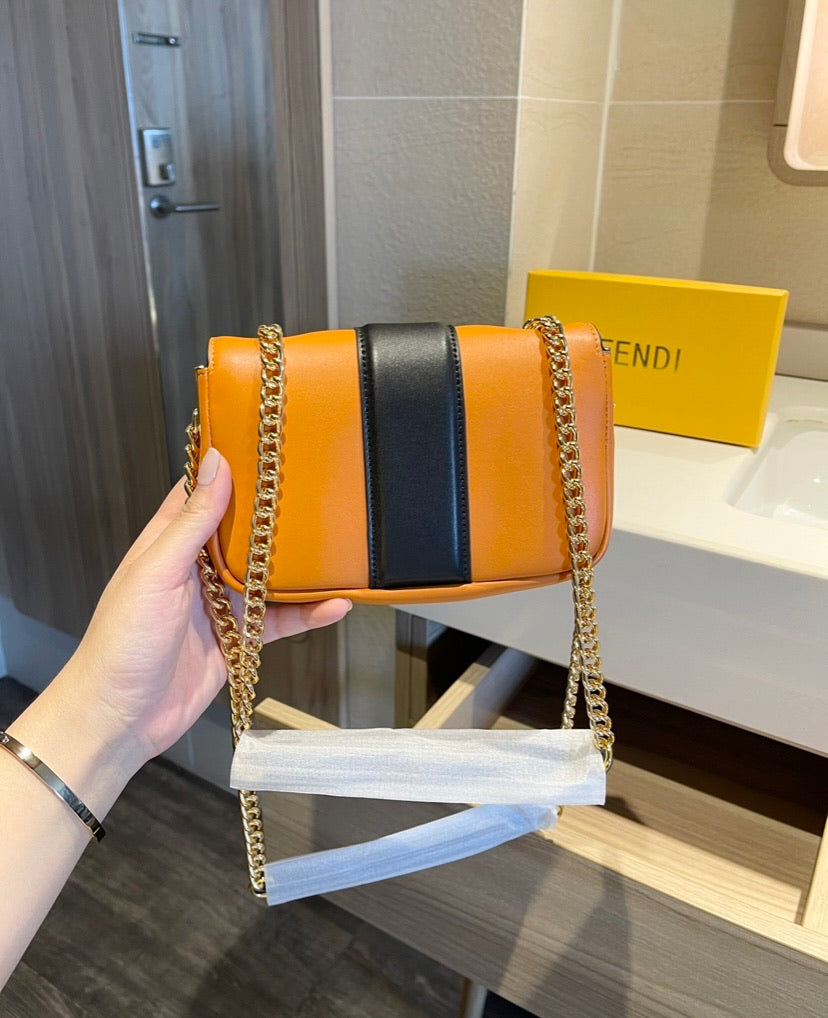 Leather Fendi shoulder Handbag