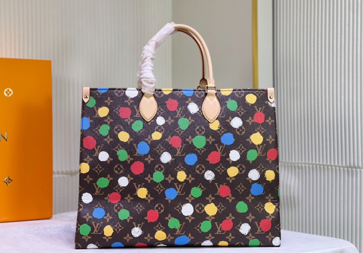 New large LV shoulder bag