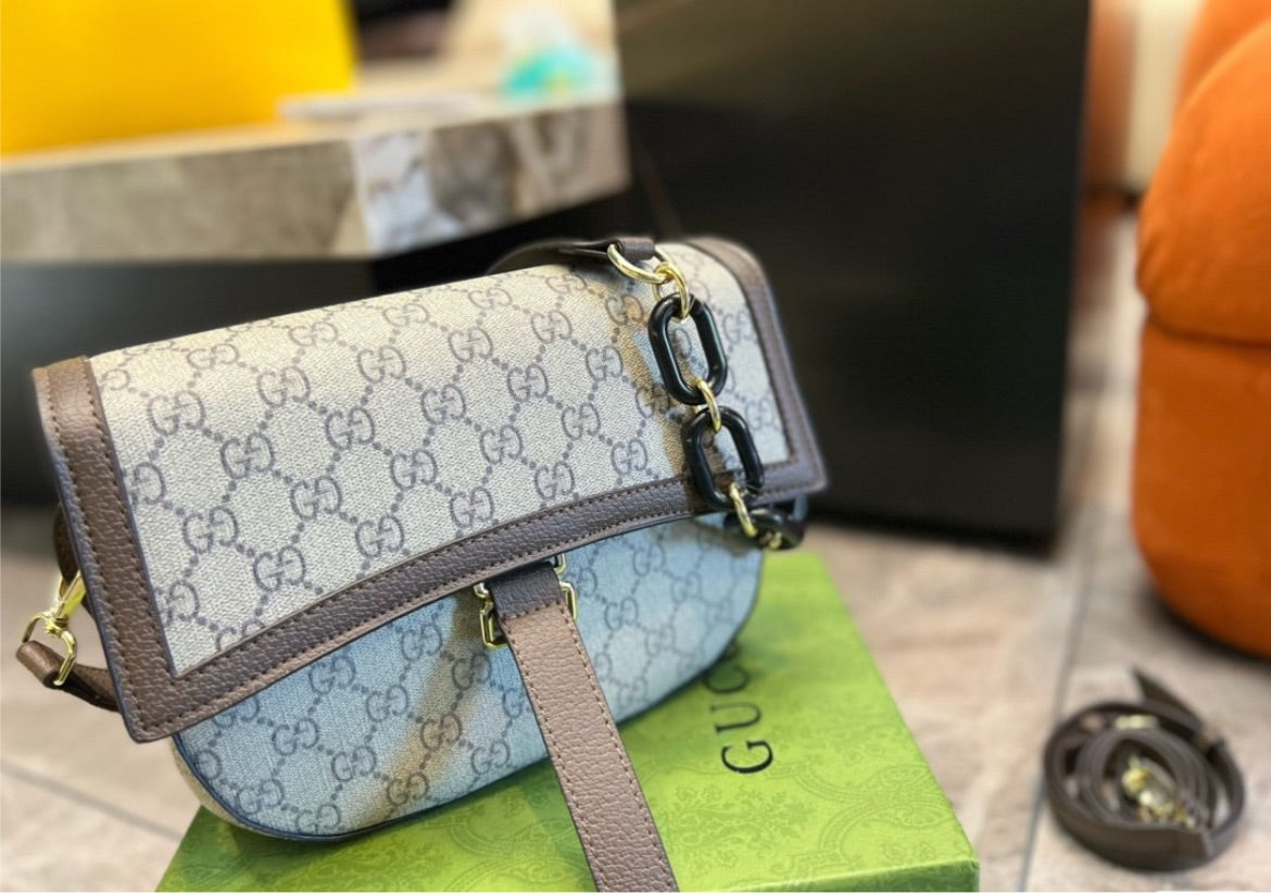 New Gucci woman crossbody/shoulder bag