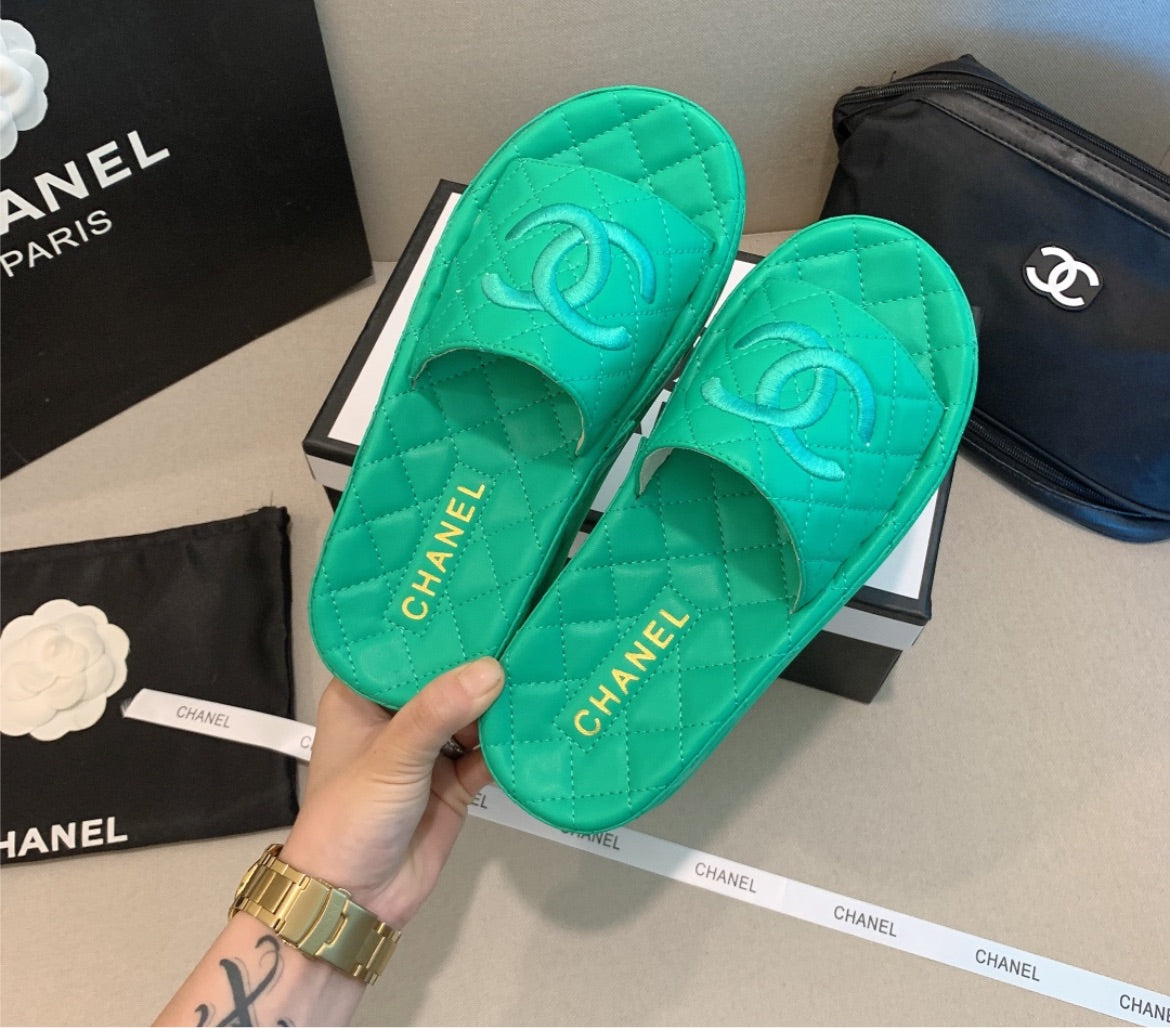 Chanel woman slide/sandal
