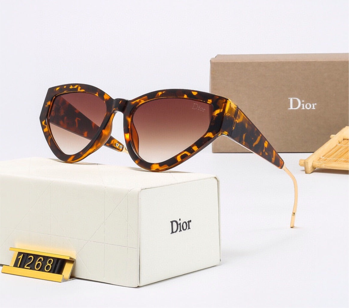 Woman new Dior sunglasses