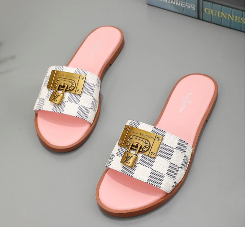 New LV woman sandals