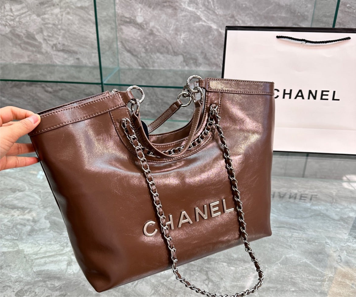 New woman Brown Chanel handbag