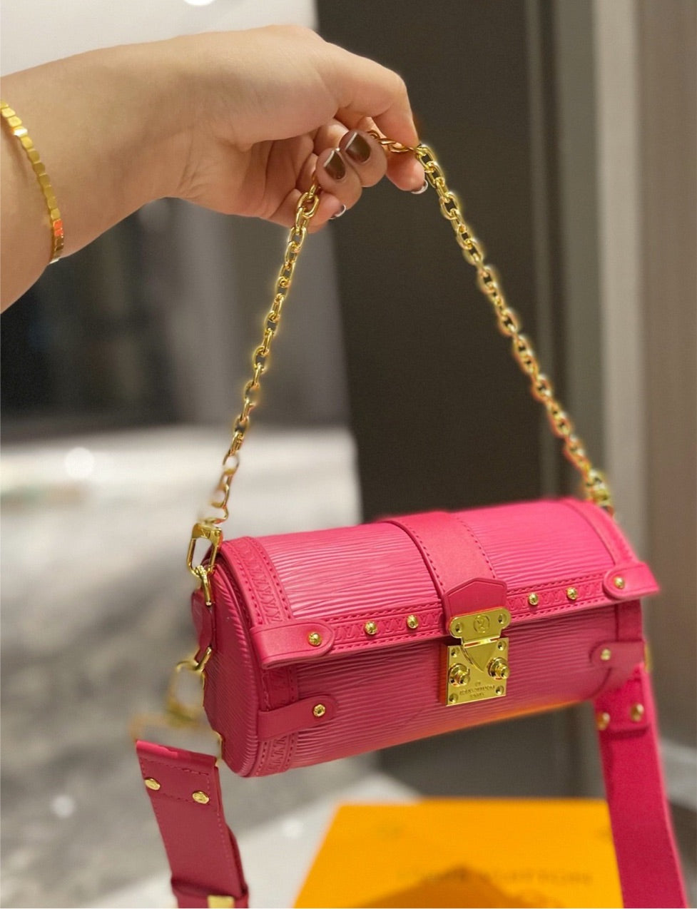 New LV woman shoulder handbag