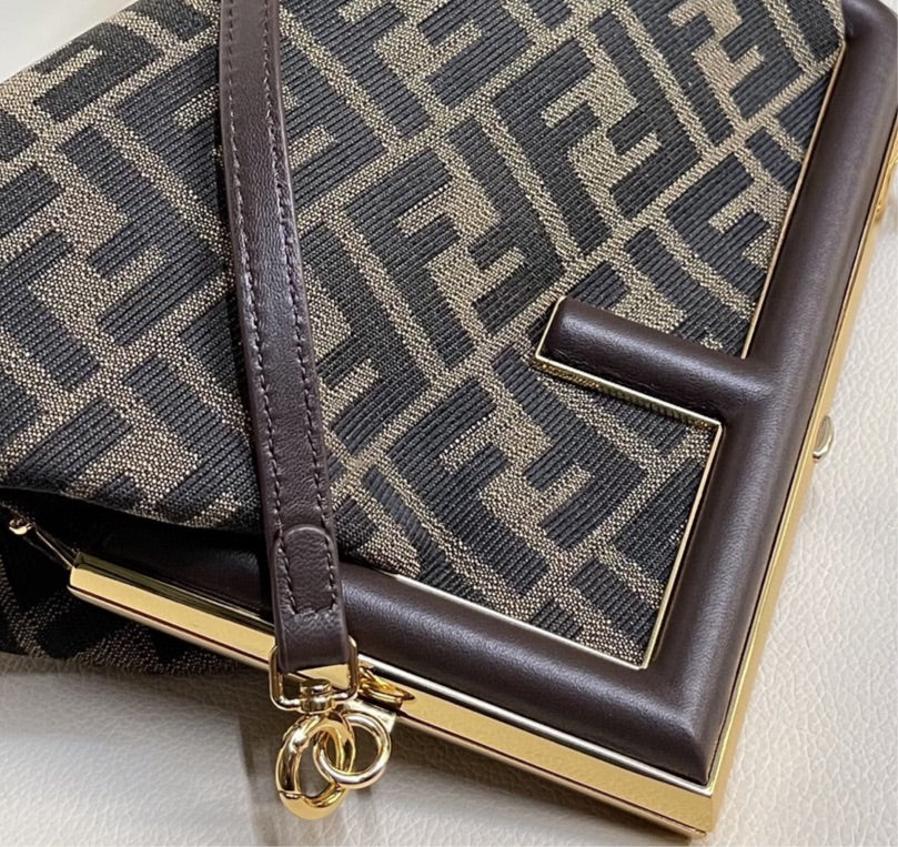 New fendi 2021 ladies shoulder Handbag