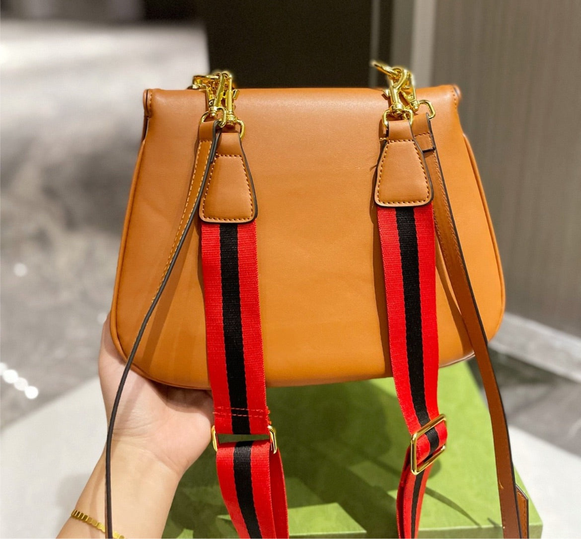 Gucci woman shoulder handbag