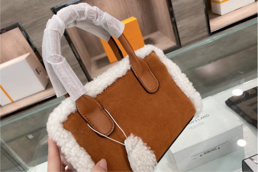 TORY BURCH fur handbag