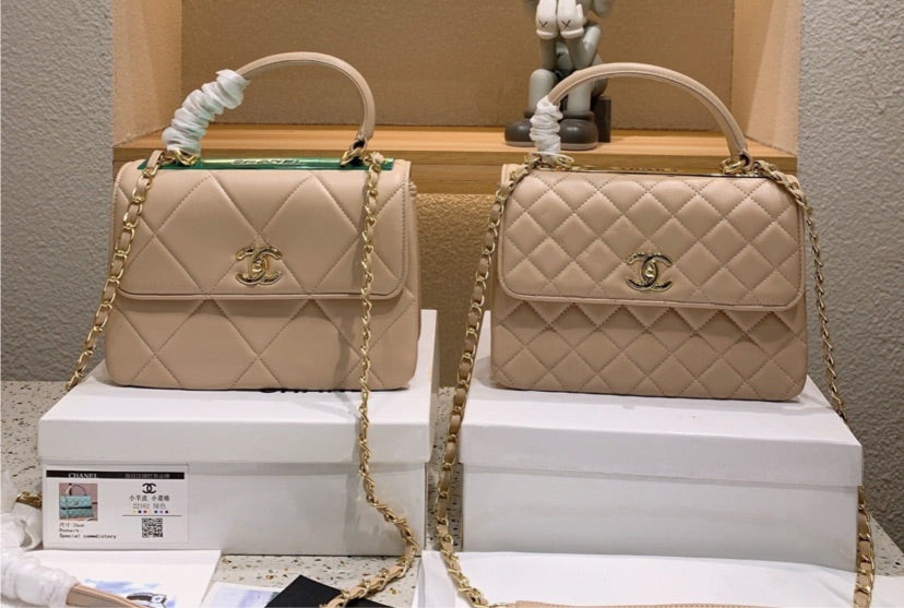 Chanel woman Shoulder handbag