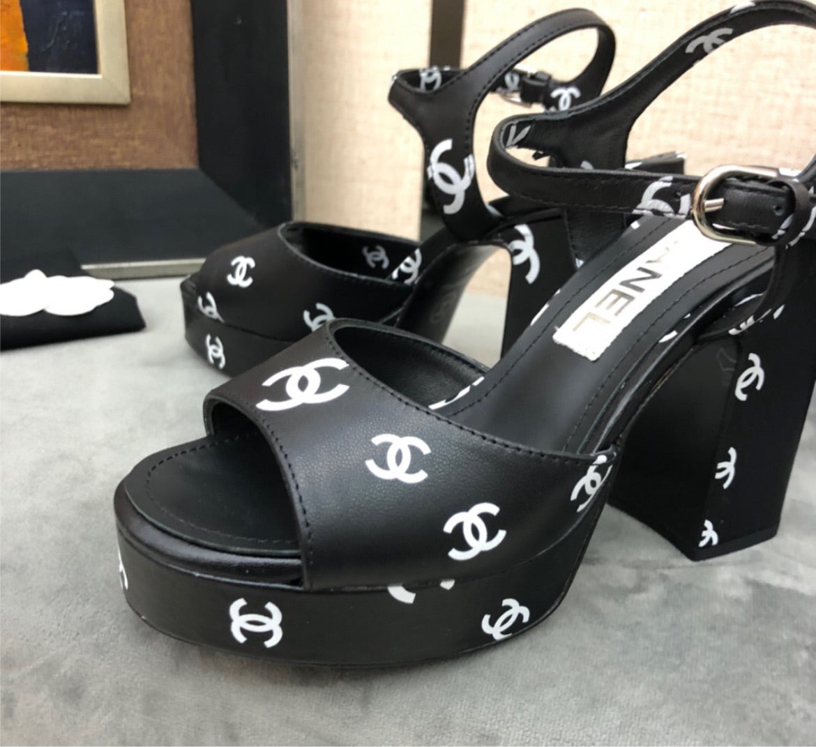 Chanel woman heel