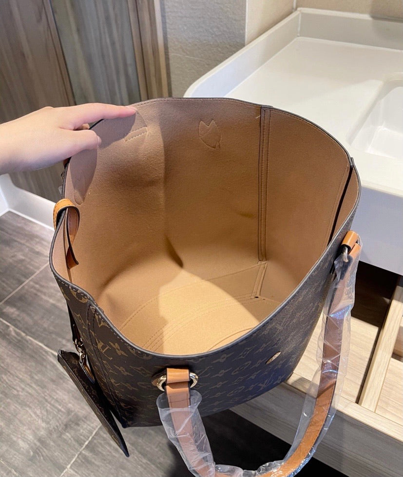 LV tote shoulder handbag