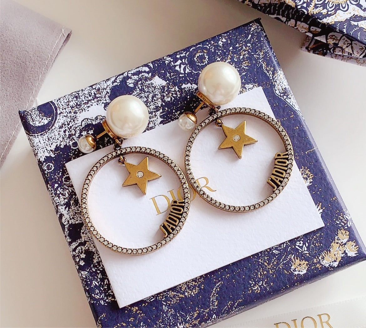 Dior woman earring