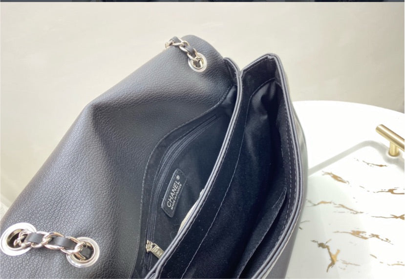 Leather Chanel woman Handbag