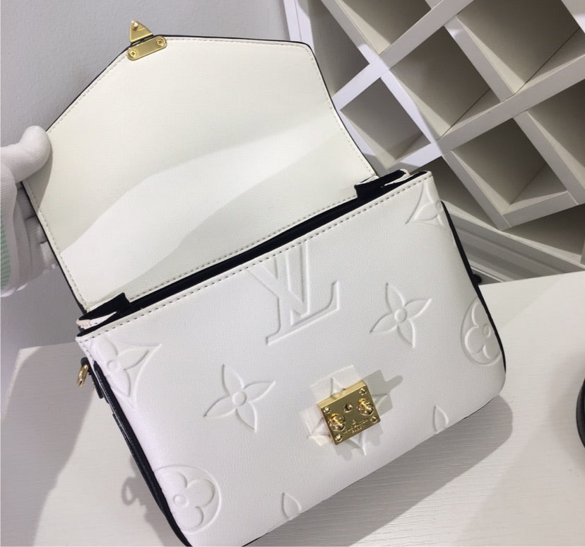 New LV woman shoulder handbag