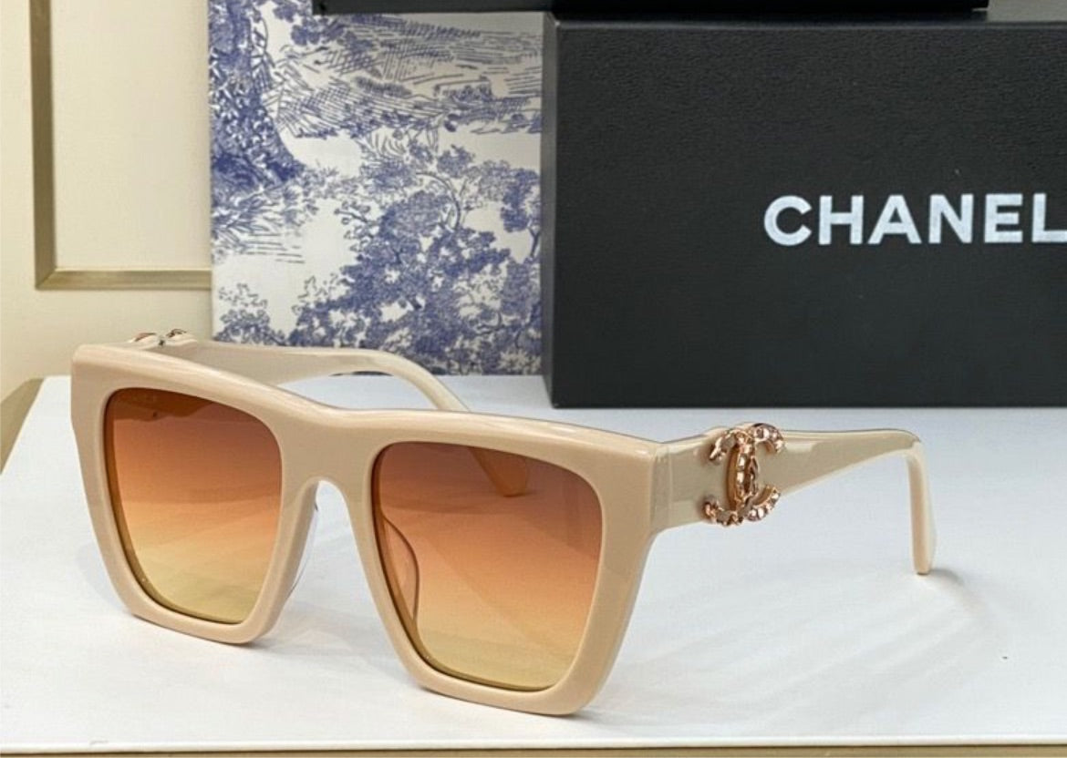 New sunglasses Chanel