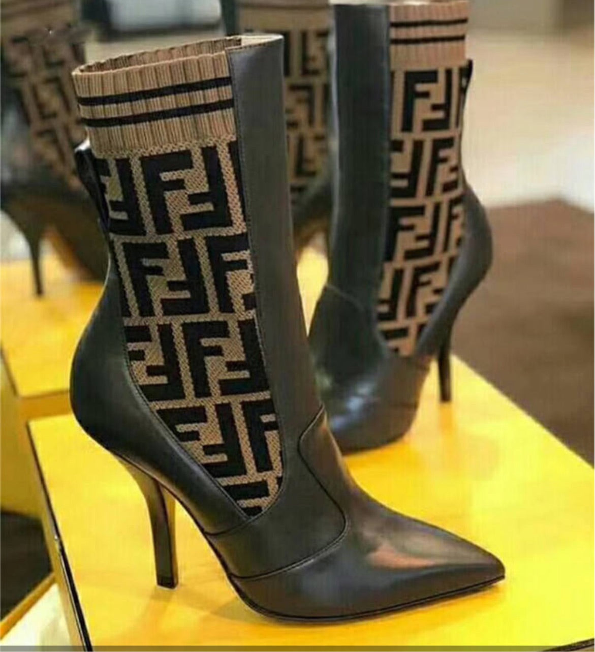 Woman Fendi boots