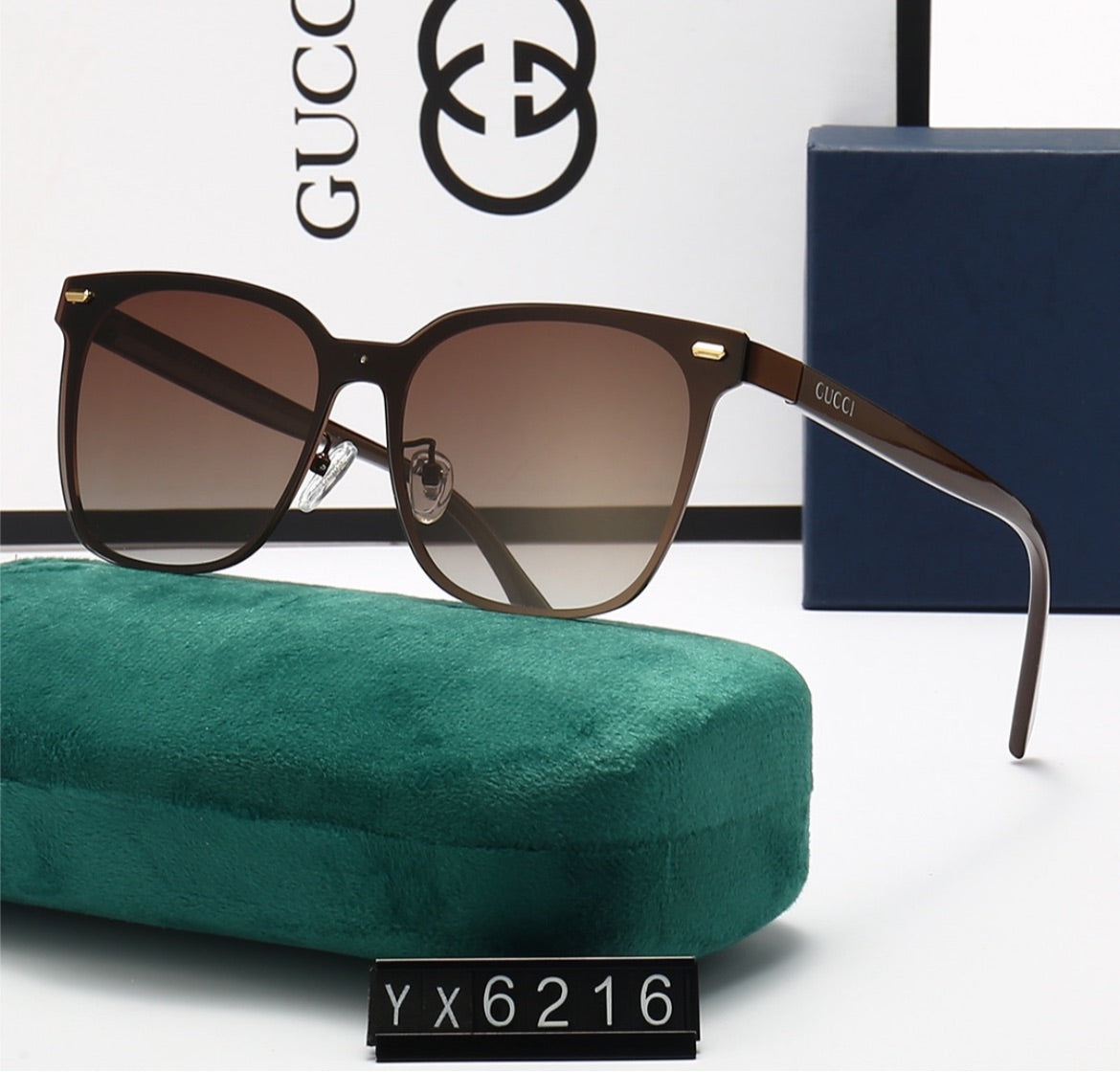 Woman Gucci new sunglasses