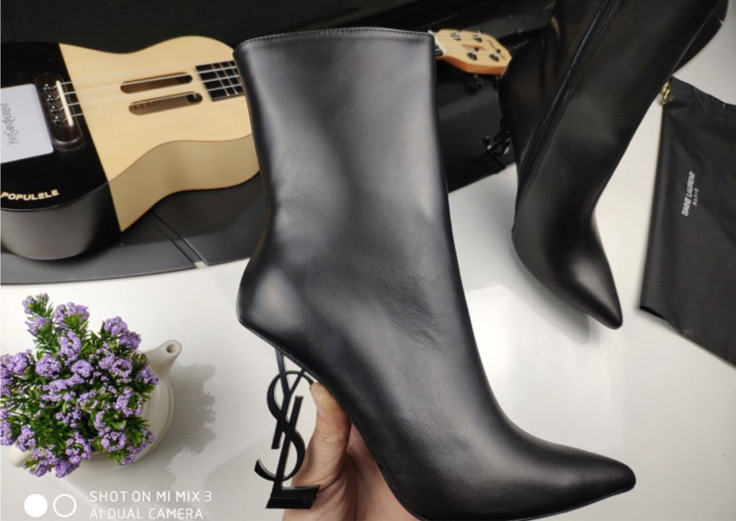 Woman YSL boots
