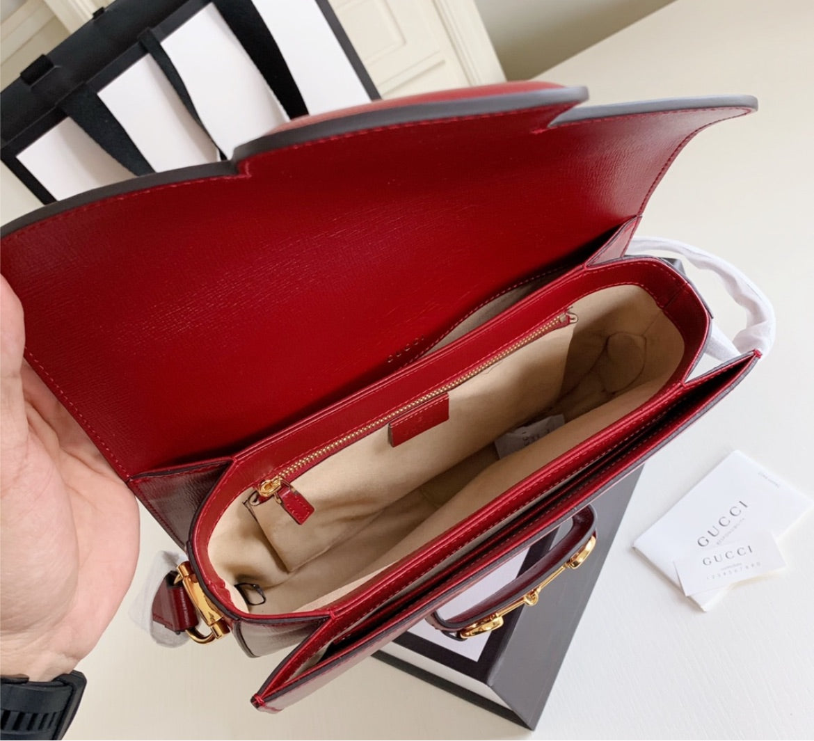 New woman Gucci shoulder handbag