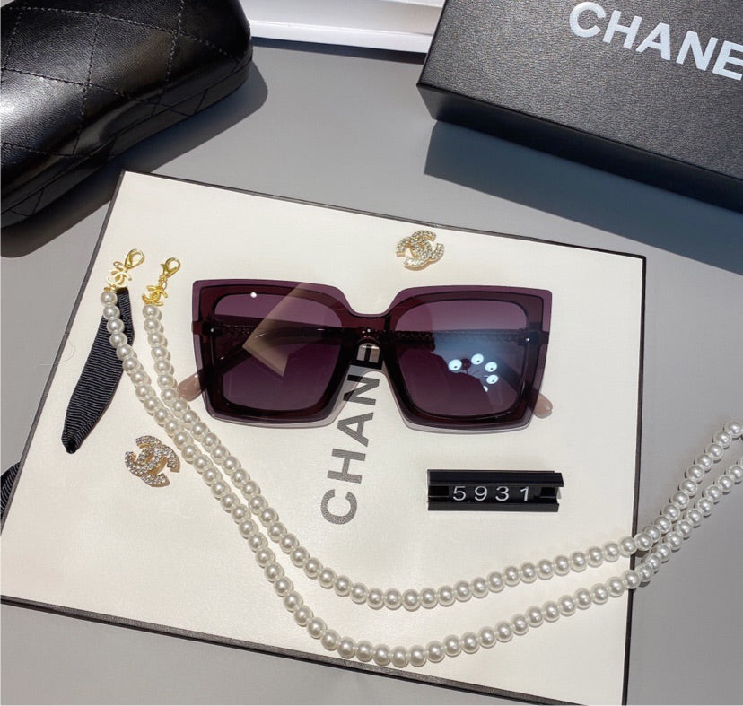 Chanel woman sunglasses