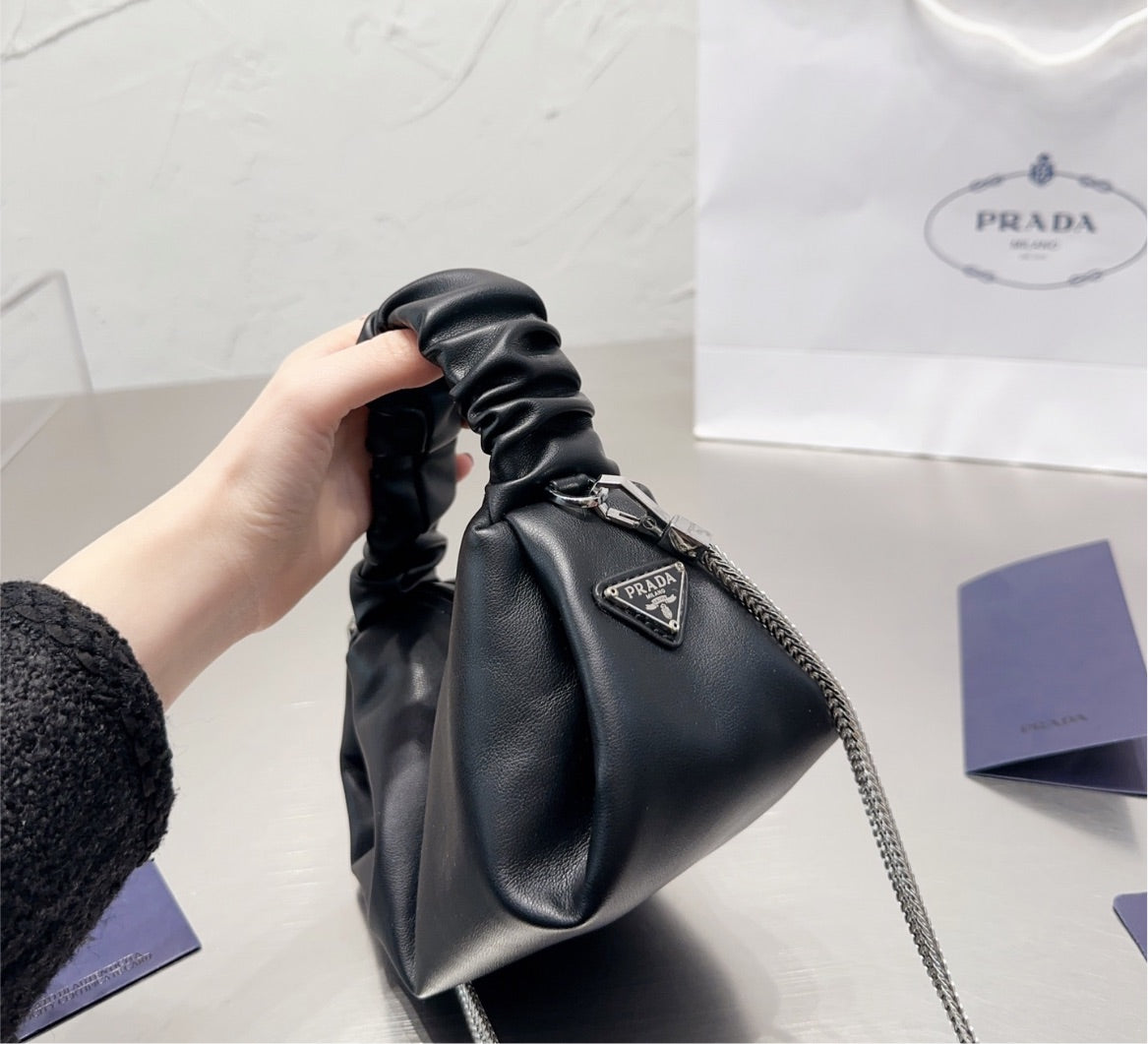 New woman Prada shoulder handbag