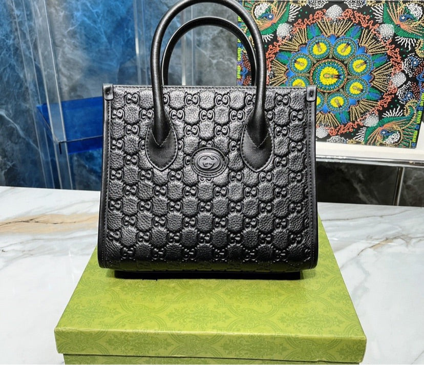 New woman Gucci Handbag
