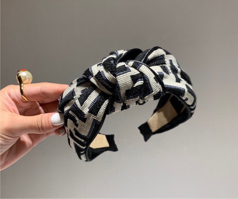 Woman new Fendi headband