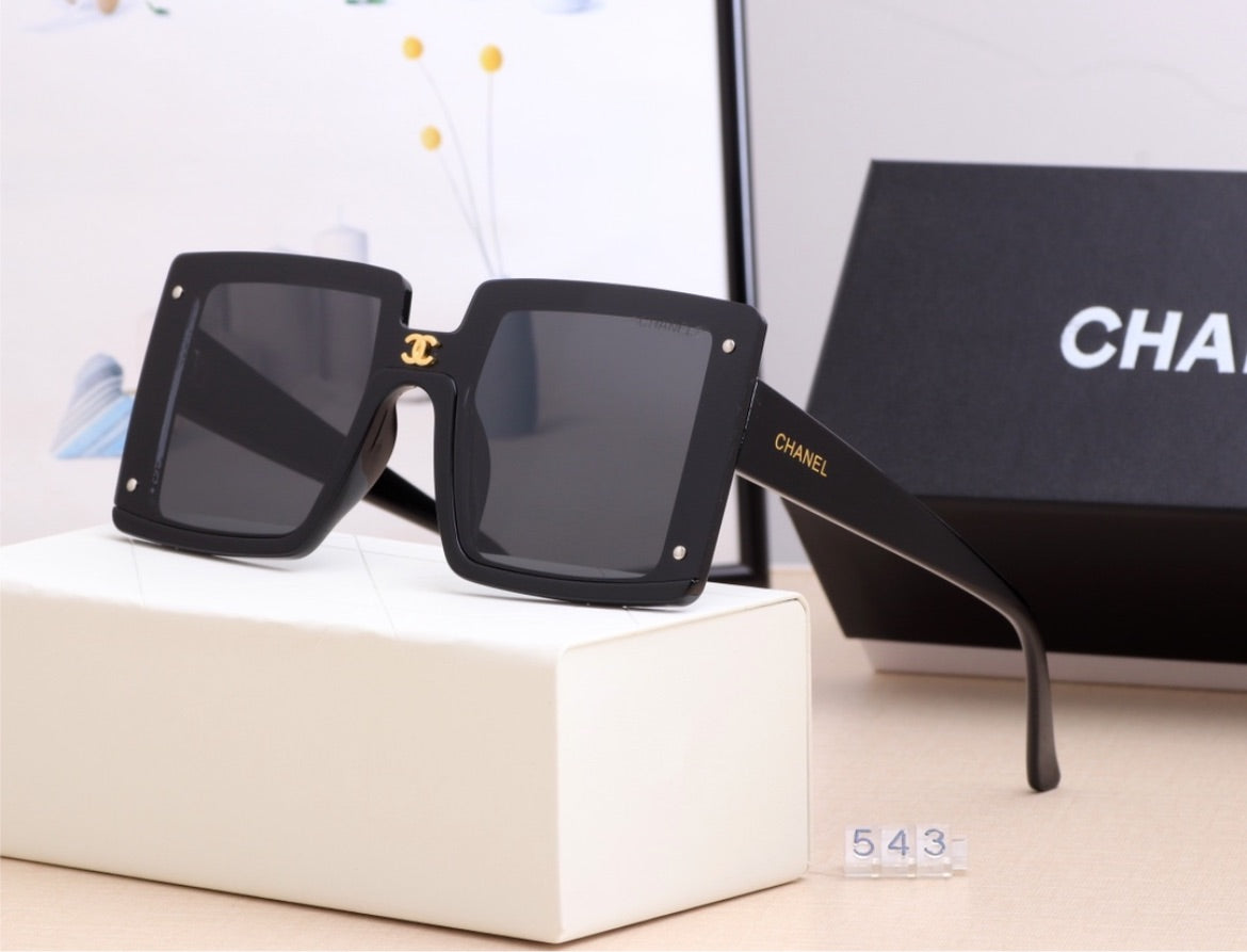 New Chanel woman eyewear