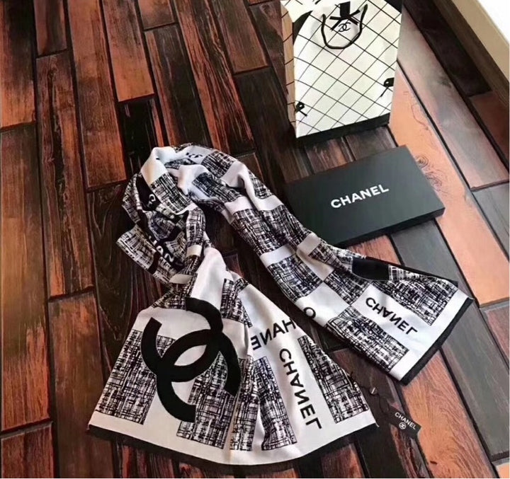 Chanel black / white scarf