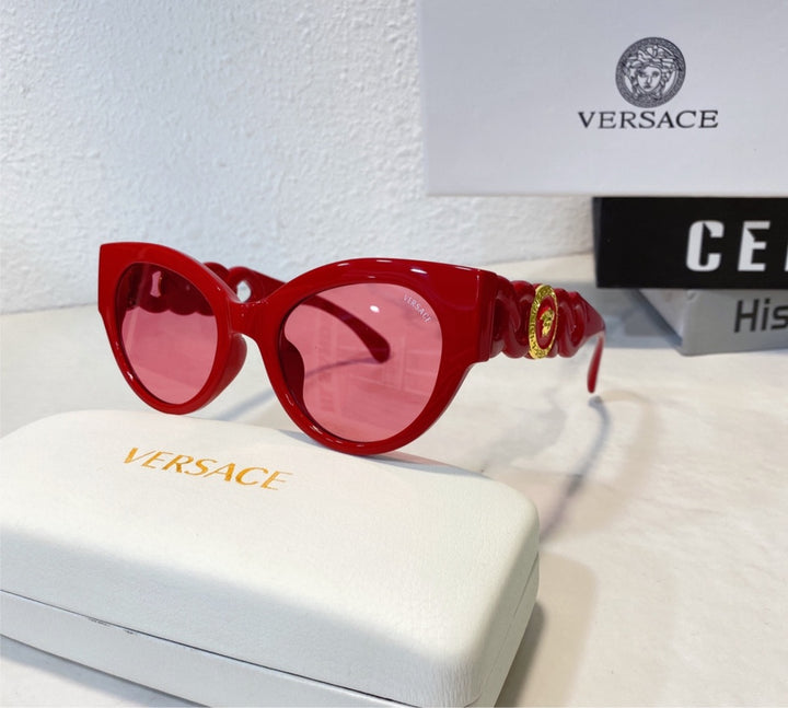 Woman Versace sunglasses