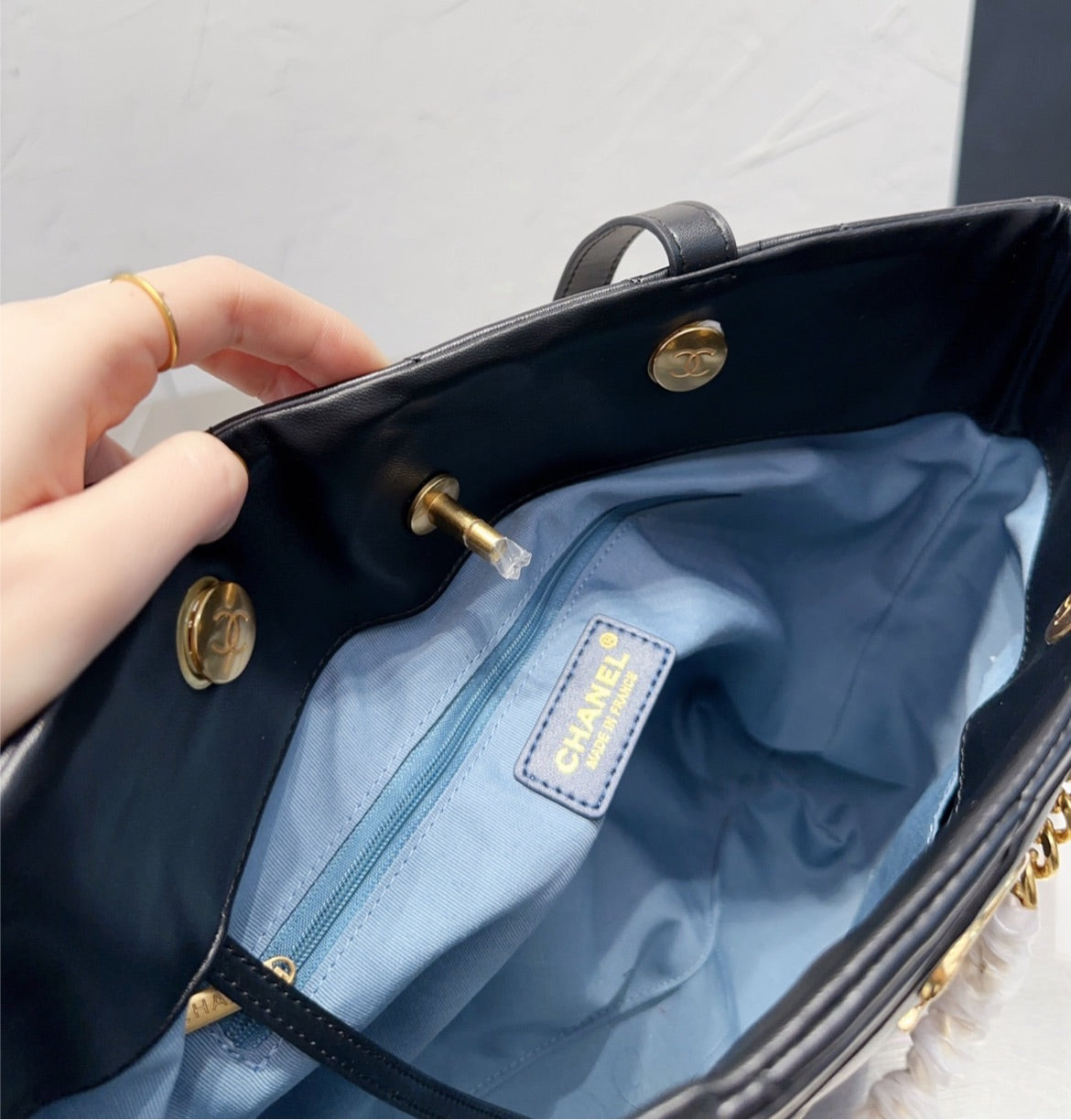 Chanel black Woman shoulder bag