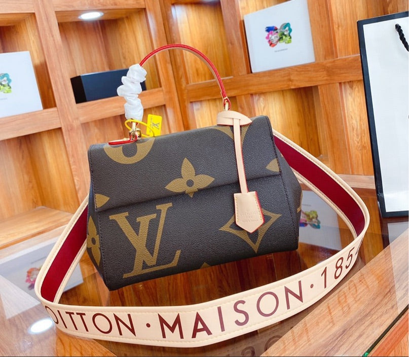 SALE !! New Leather Brown Louis  Vuitton handbag
