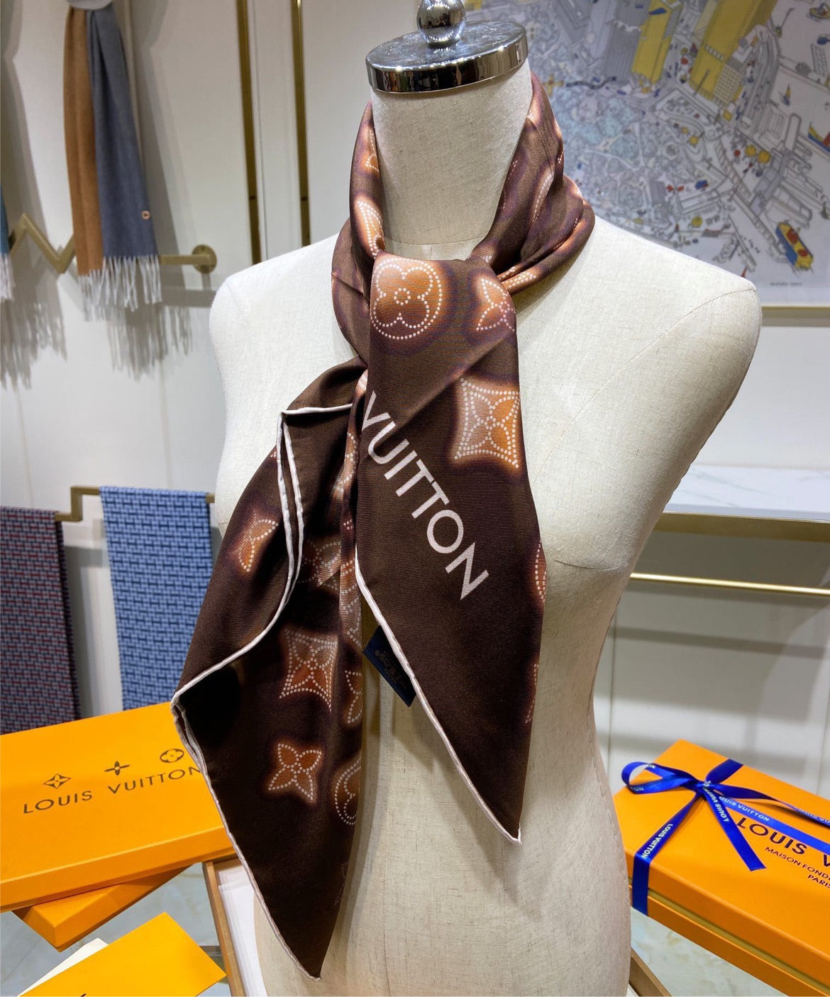 Woman new LV scarf