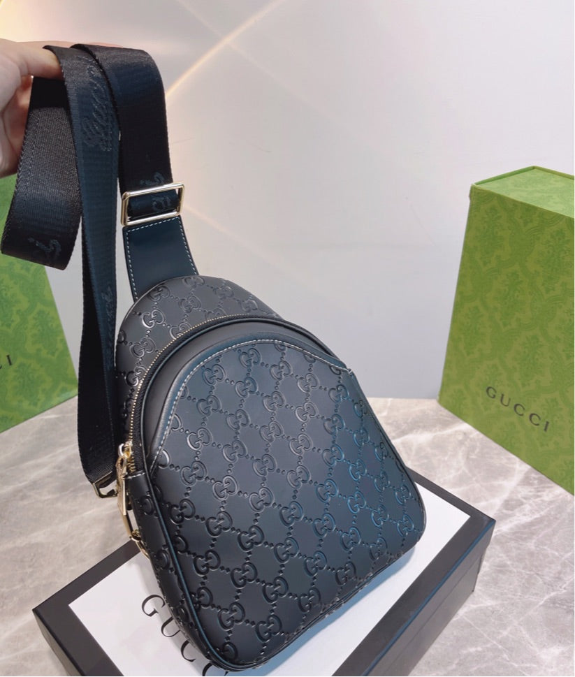 Gucci one shoulder Bag