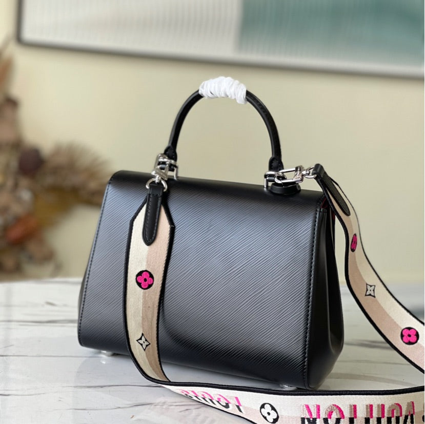 Black LV woman shoulder handbag