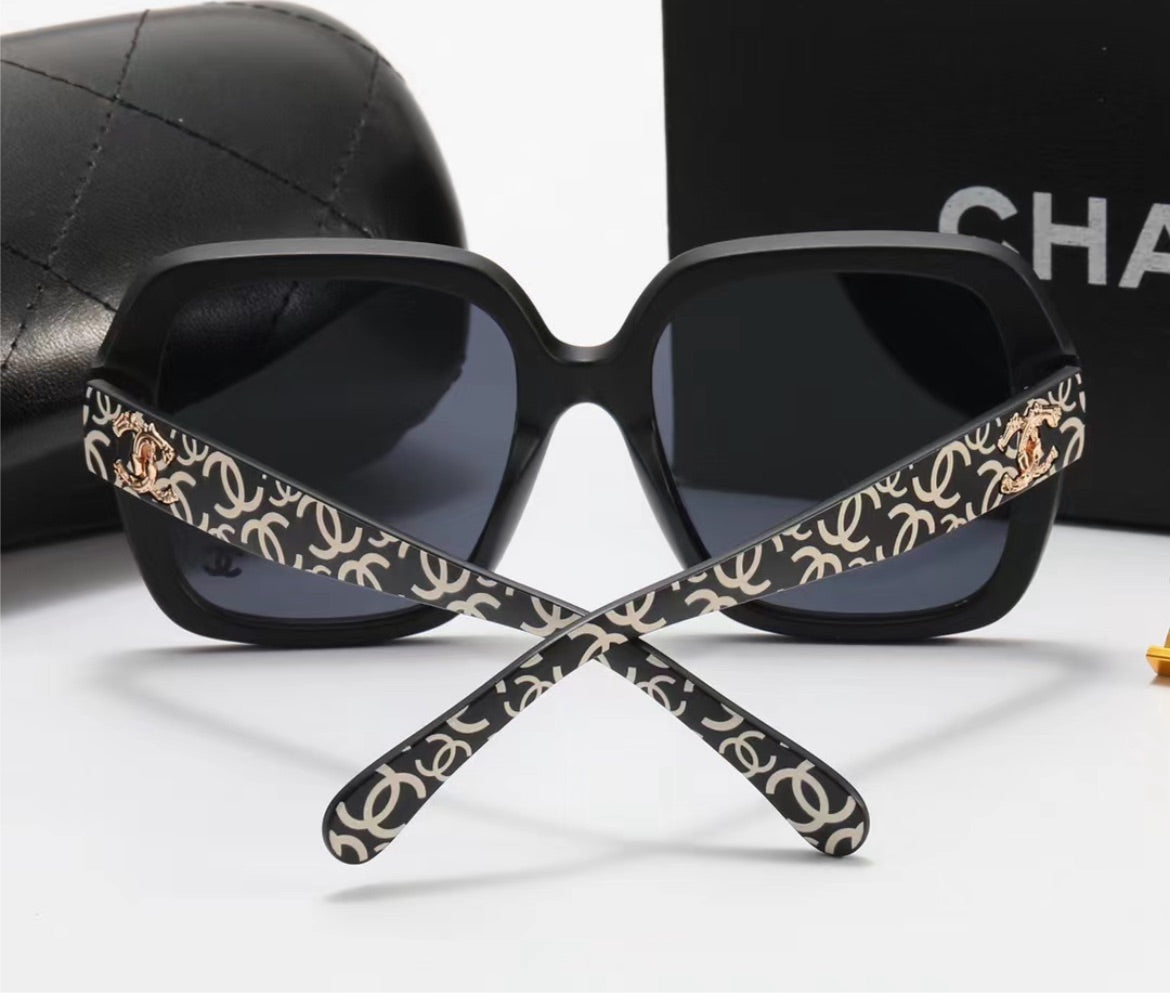New Chanel woman sunglasses