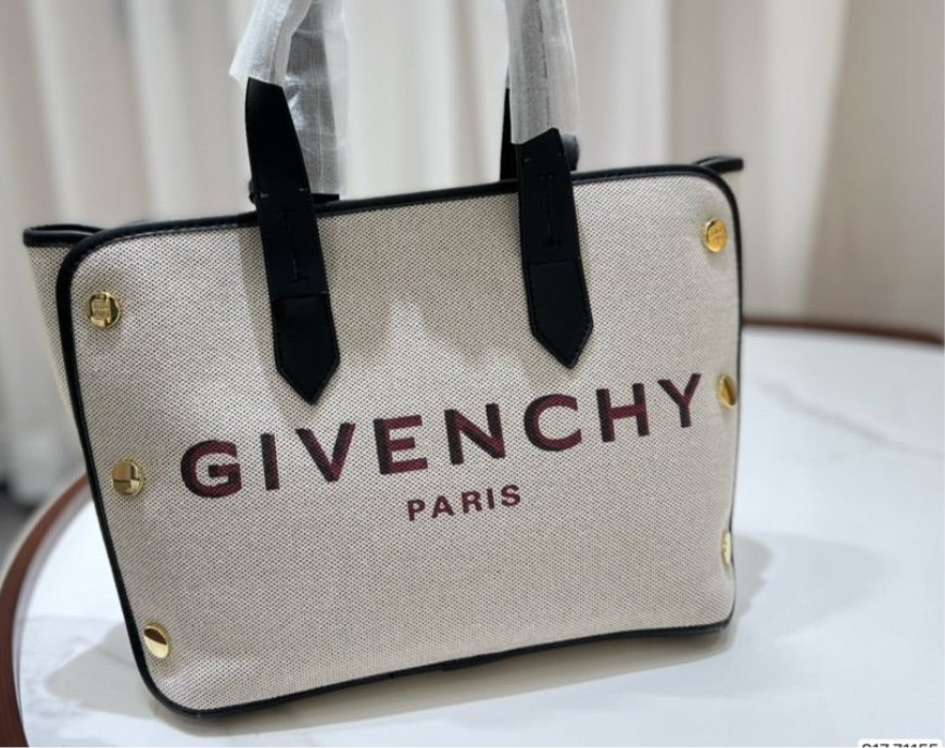 Givenchy woman shoulder handbag