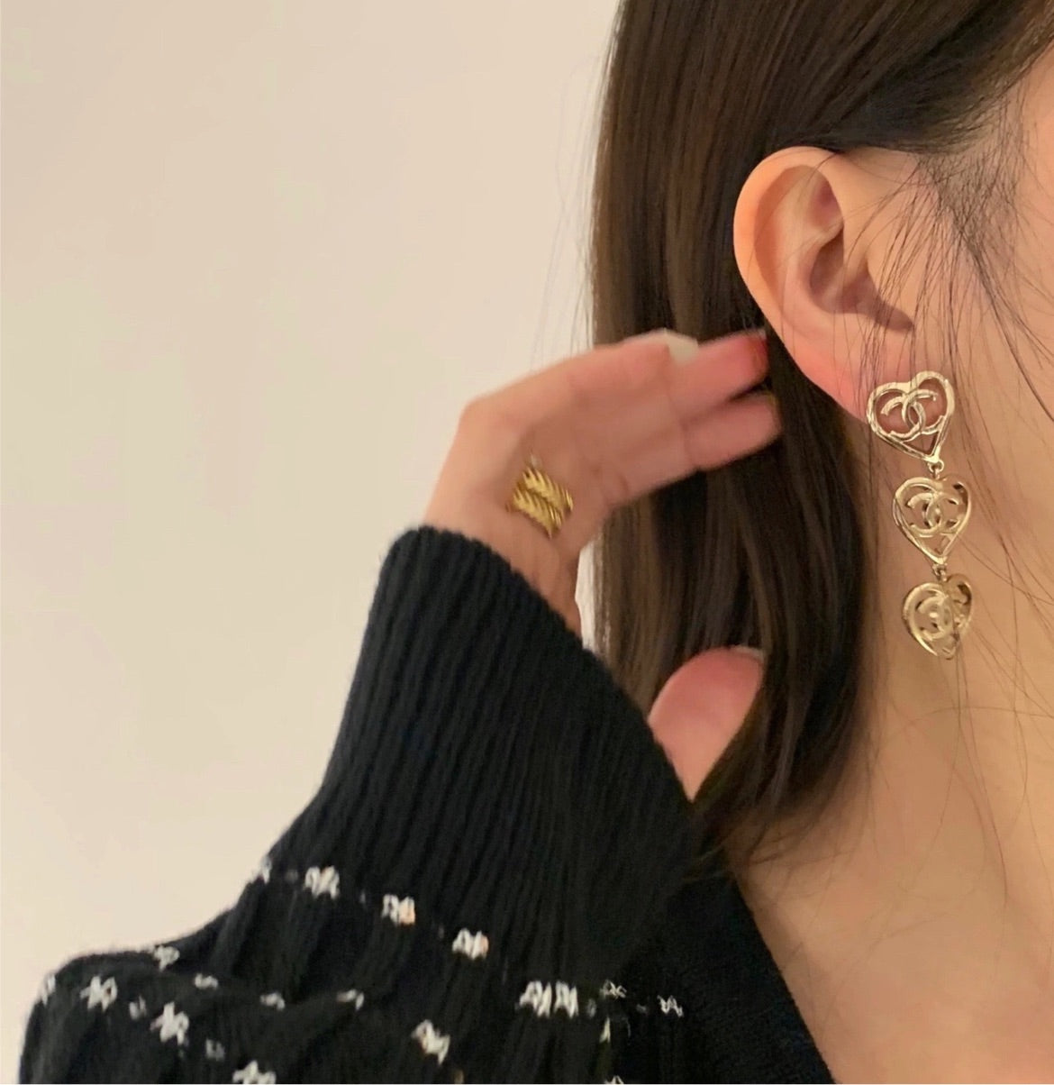 Heart shaped Chanel woman earring