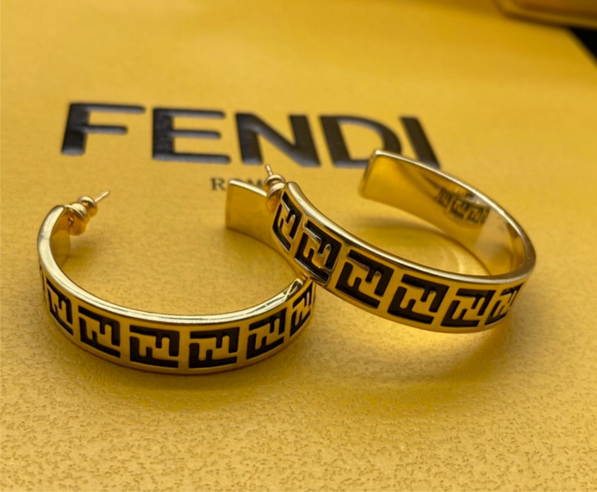 Fendi woman earrings