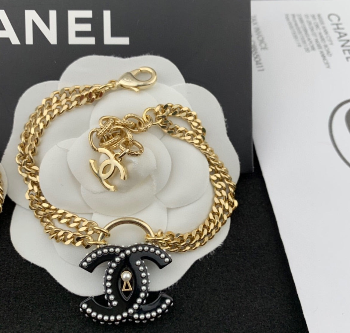 Woman Chanel new bracelet