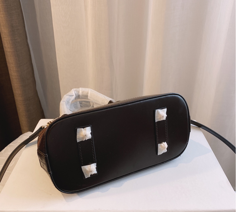 Leather LV Ladies Handbag